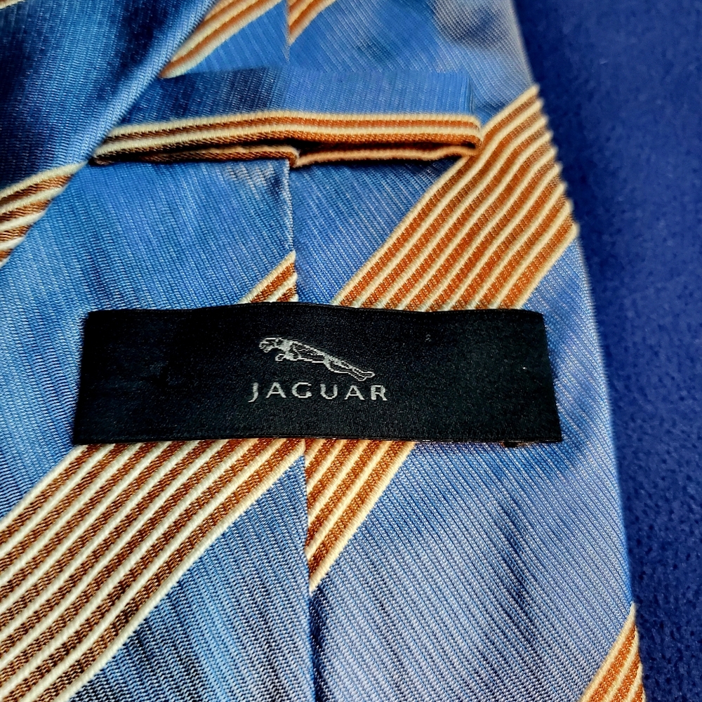 Tie 👔 - Picture 2 of 2